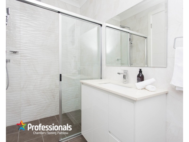 9 Dowding Street, Panania NSW 2213