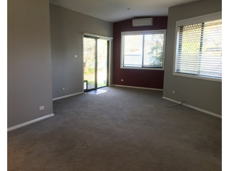 34 Amiens Avenue, Milperra NSW 2214