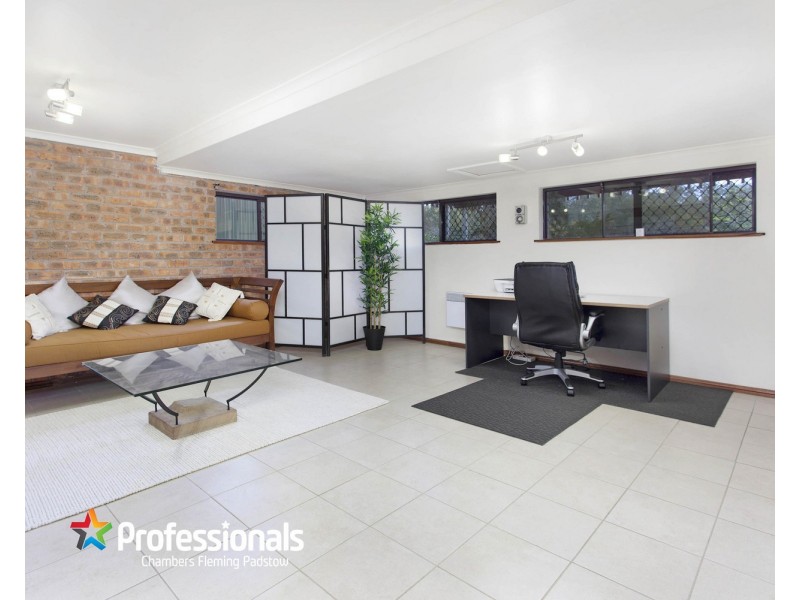 24 Carinya Road, Picnic Point NSW 2213