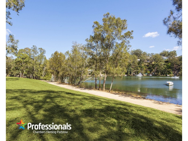 24 Carinya Road, Picnic Point NSW 2213