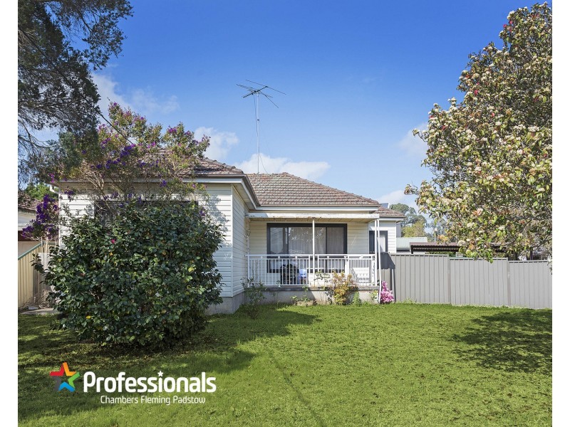 8 Wall Avenue, Panania NSW 2213