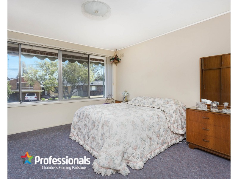 4 Burbank Avenue, East Hills NSW 2213