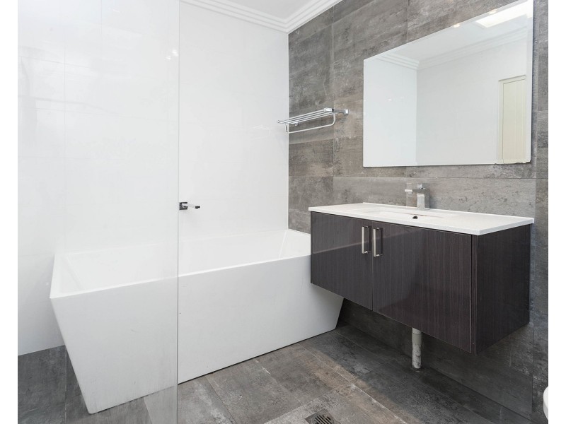 66 Apex Avenue, Picnic Point NSW 2213