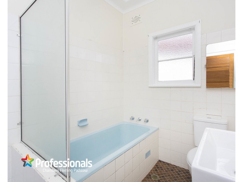 10 Snowsill Avenue, Revesby NSW 2212