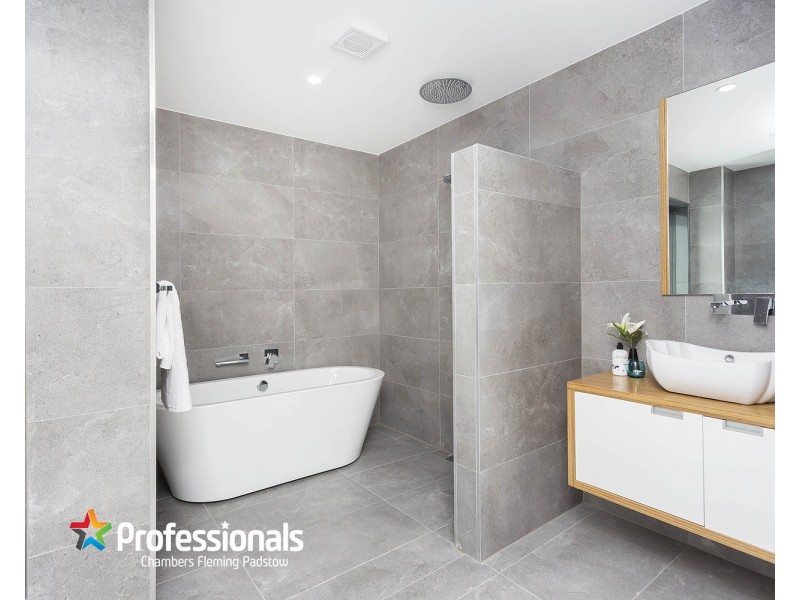 16 Mahnken Avenue, Revesby NSW 2212