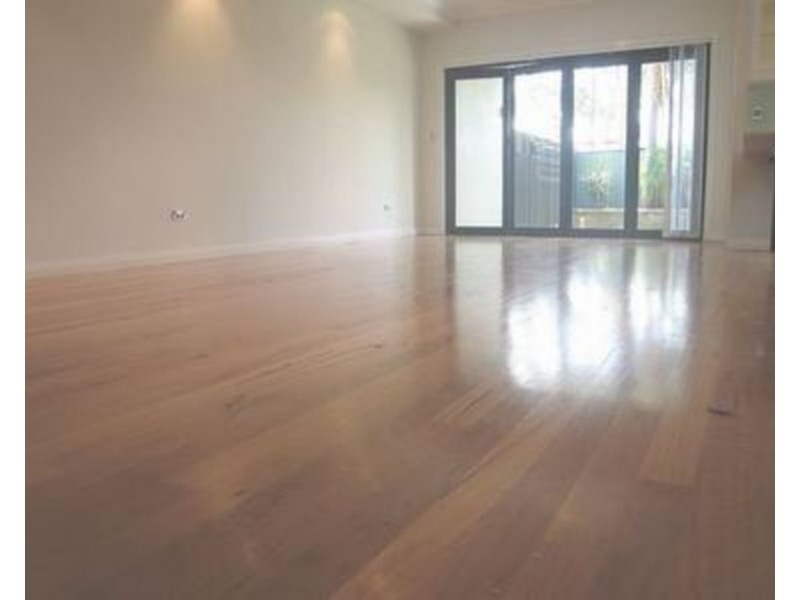 8A Colleen Avenue, Picnic Point NSW 2213