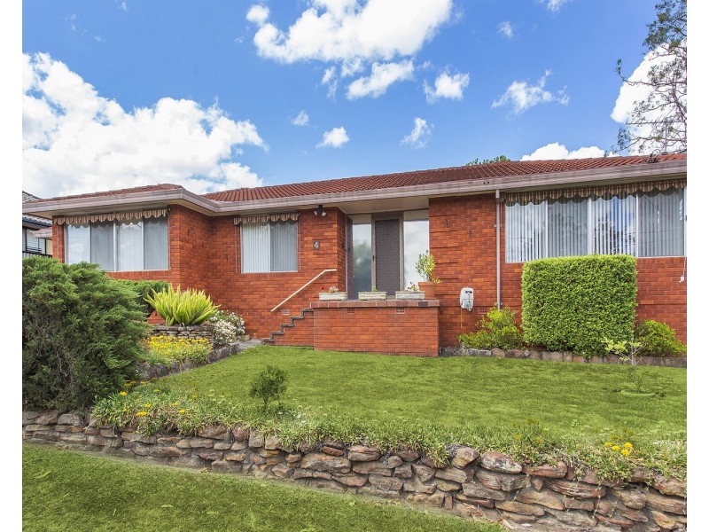 4 Burbank Avenue, East Hills NSW 2213