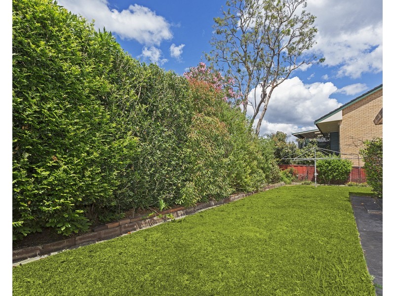 4 Burbank Avenue, East Hills NSW 2213