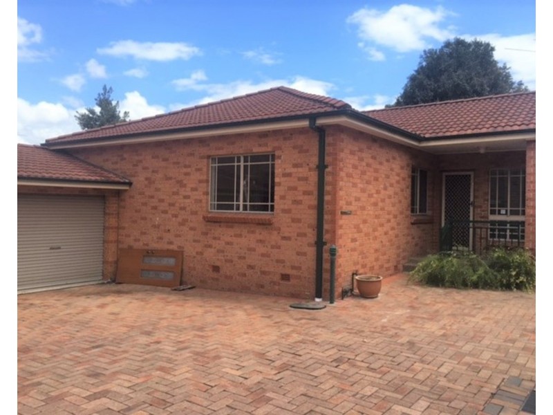 2/24 Leader Street, Padstow NSW 2211