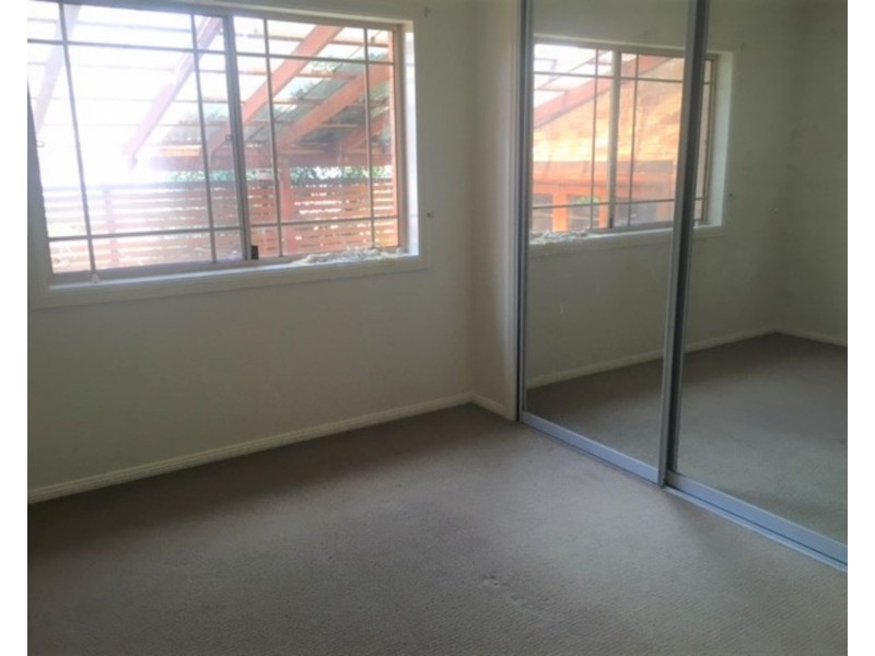 2/24 Leader Street, Padstow NSW 2211