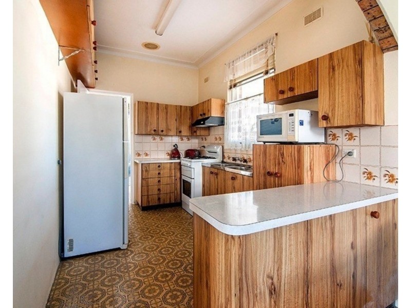 23 Kennedy Street, Picnic Point NSW 2213