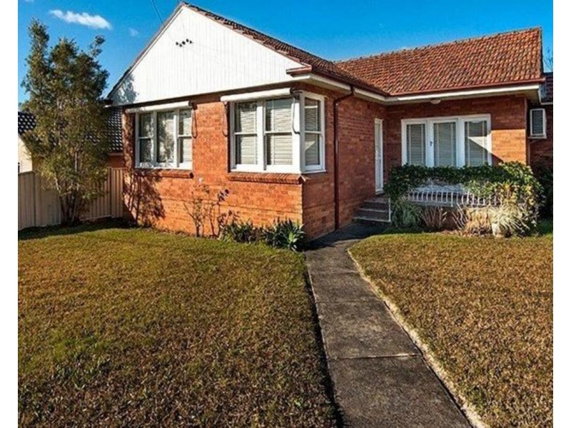 23 Kennedy Street, Picnic Point NSW 2213