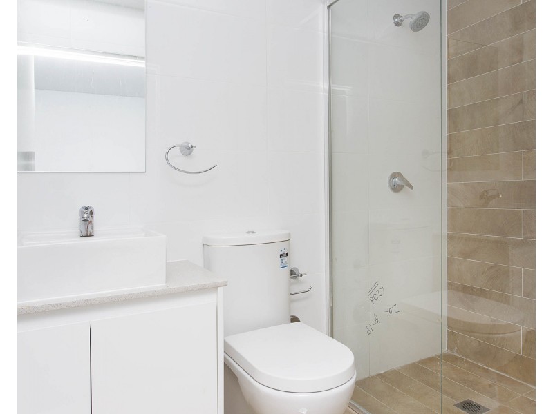 18/13-17 Peake Parade, Peakhurst NSW 2210