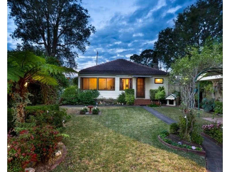 680 Henry Lawson Drive, East Hills NSW 2213