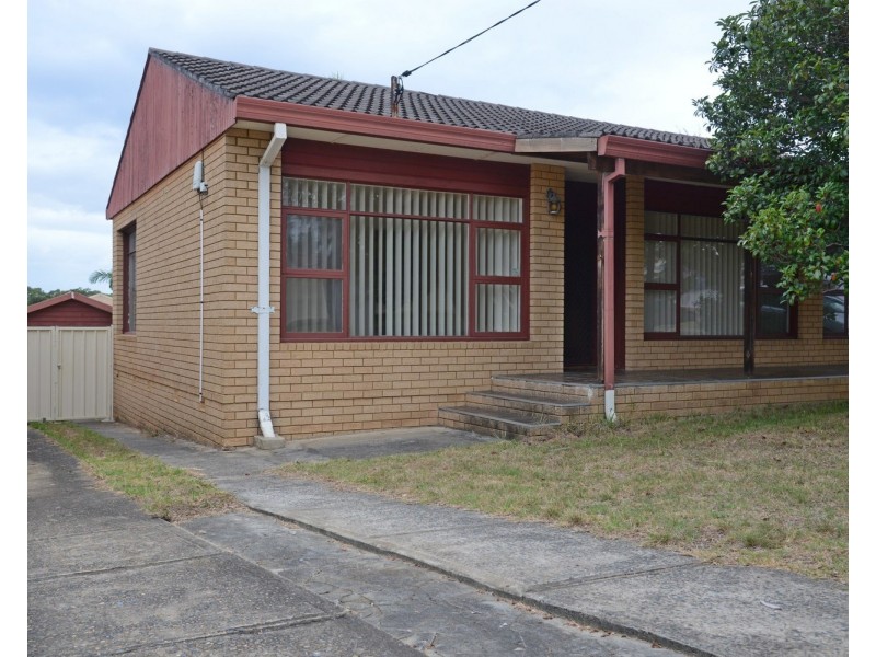 70 Thomas Street, Picnic Point NSW 2213