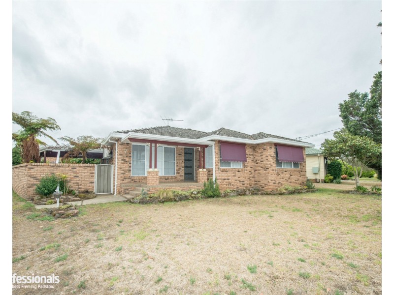 7 Armentieres Avenue, Milperra NSW 2214