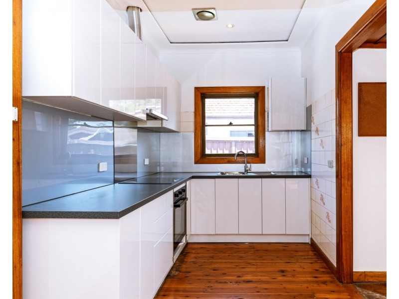 10 McEvoy Road, Padstow NSW 2211