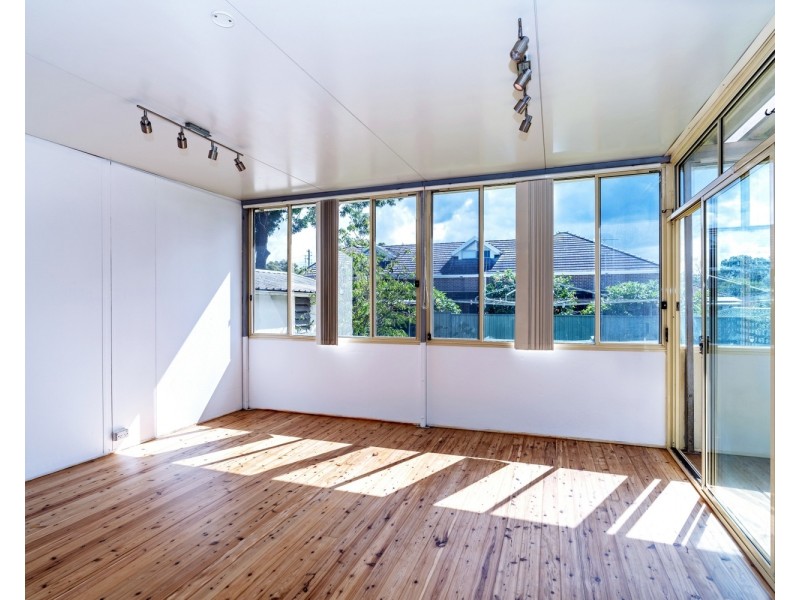 10 McEvoy Road, Padstow NSW 2211