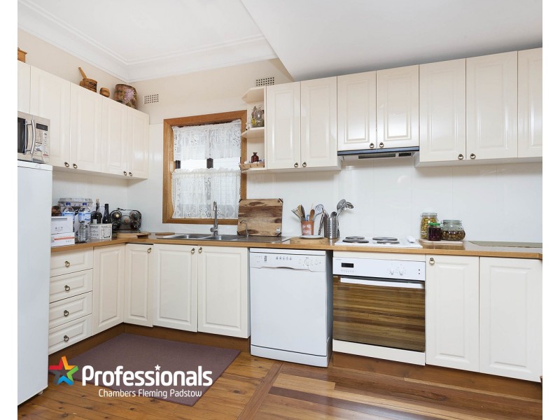 41 Endeavour Road, Georges Hall NSW 2198