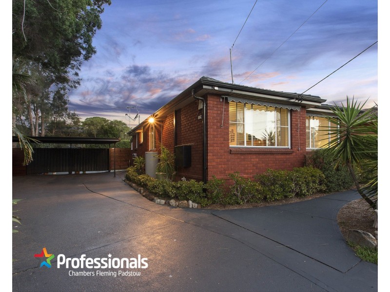 35 Apex Avenue, Picnic Point NSW 2213