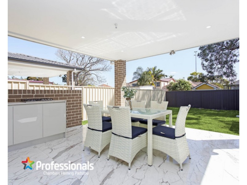 9 Dowding Street, Panania NSW 2213