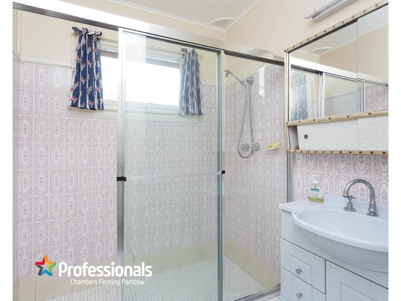 70 Thomas Street, Picnic Point NSW 2213
