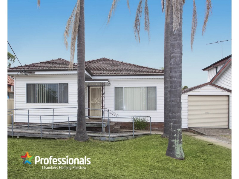 13 Laundess Avenue, Panania NSW 2213