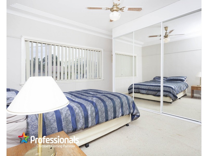 13 Laundess Avenue, Panania NSW 2213