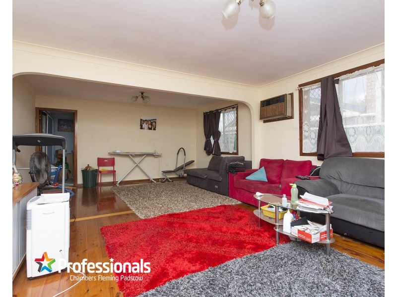 35 Laundess Avenue, Panania NSW 2213