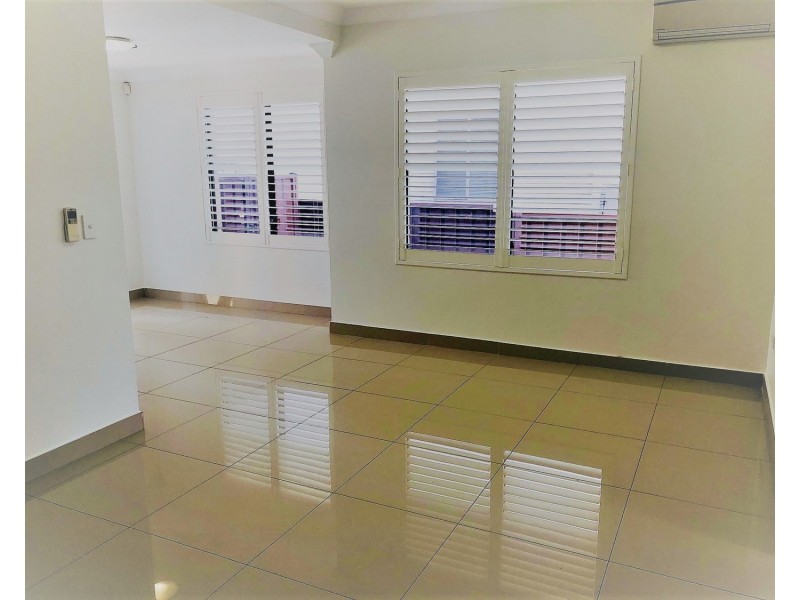 4 Penrose Avenue, East Hills NSW 2213