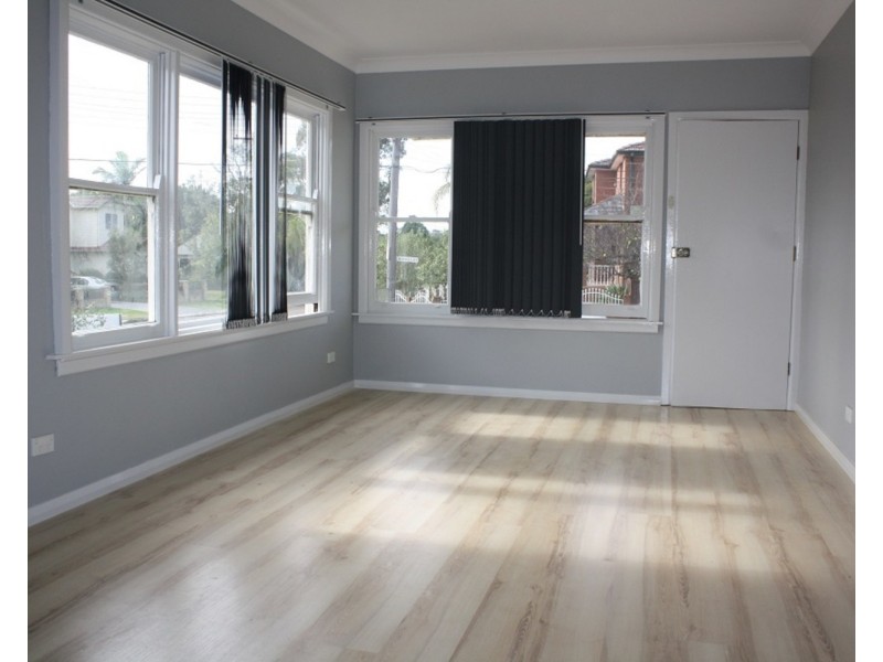 2 Mahnken Avenue, Revesby NSW 2212