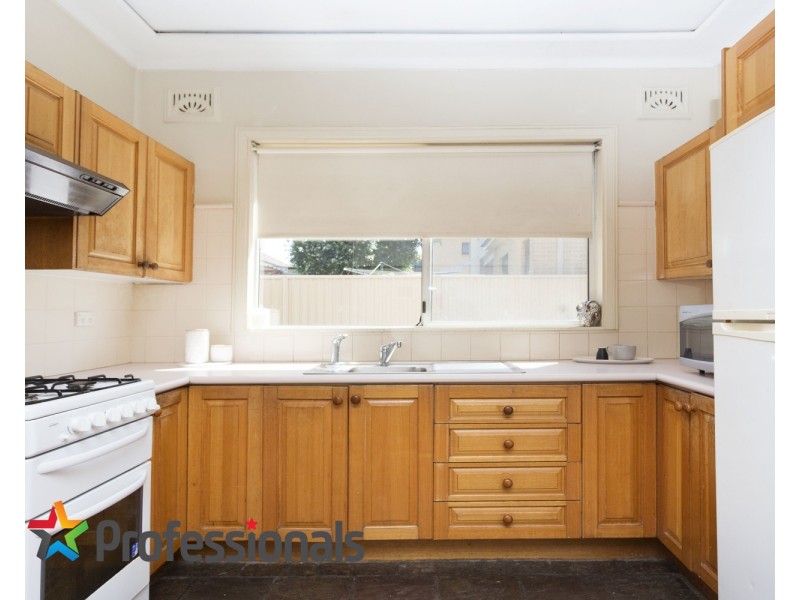 2  Snowsill Avenue, Revesby NSW 2212