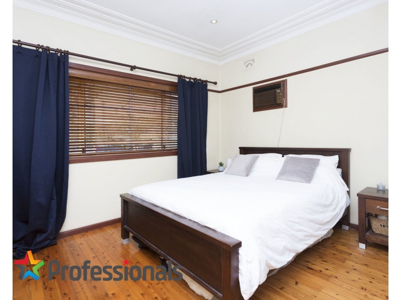 2  Snowsill Avenue, Revesby NSW 2212