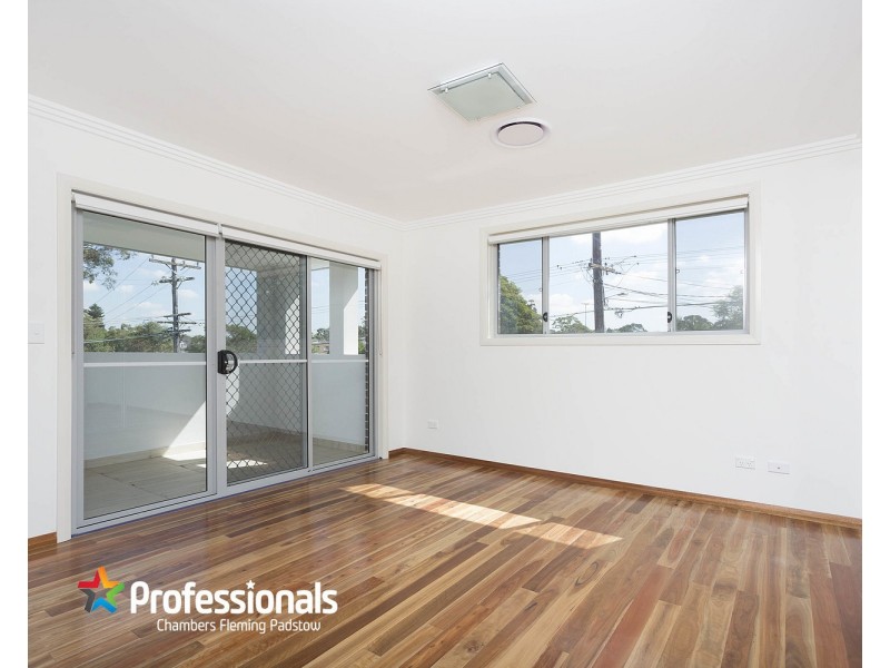 69 Burns Road, Picnic Point NSW 2213