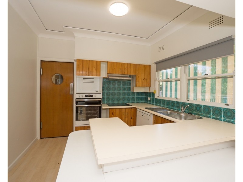 10 Treatt Avenue, Padstow NSW 2211