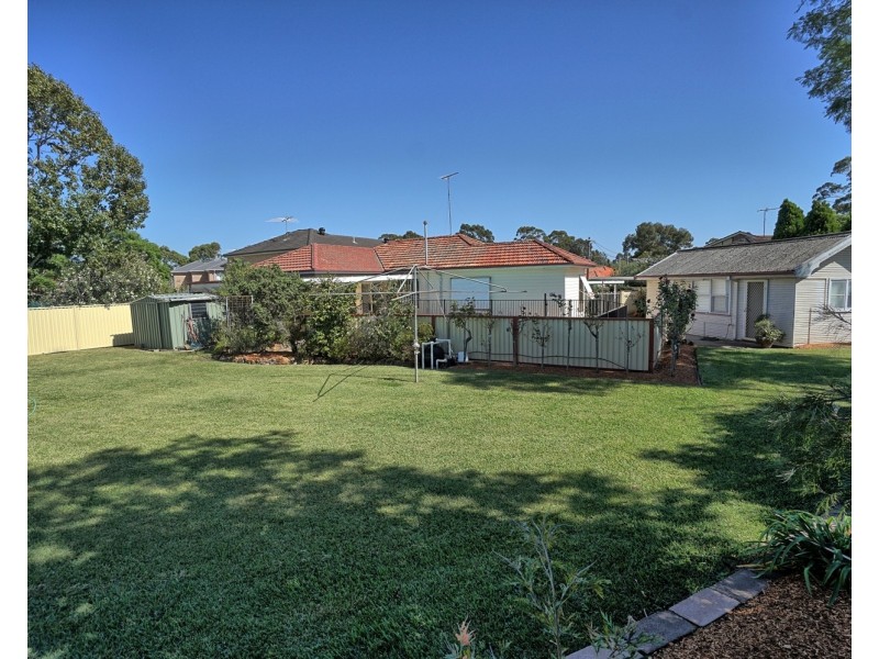 10 Treatt Avenue, Padstow NSW 2211