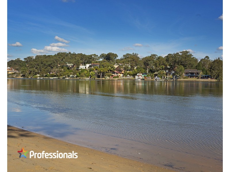 754A Henry Lawson Drive, Picnic Point NSW 2213