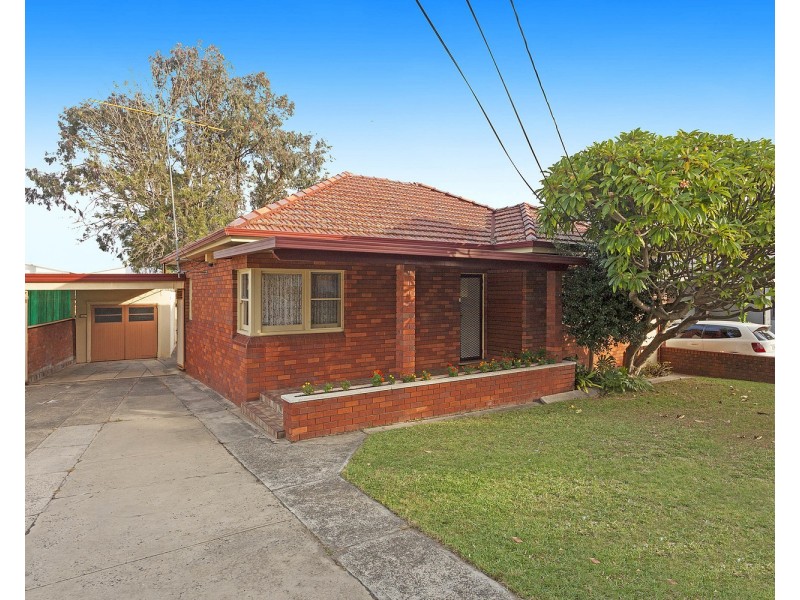 83 Carlton Parade, Punchbowl NSW 2196