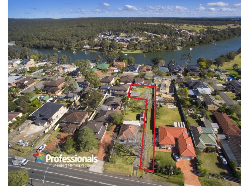 666 Henry Lawson Drive, East Hills NSW 2213