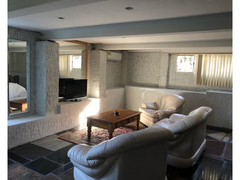 2B Forshaw Avenue, Peakhurst NSW 2210