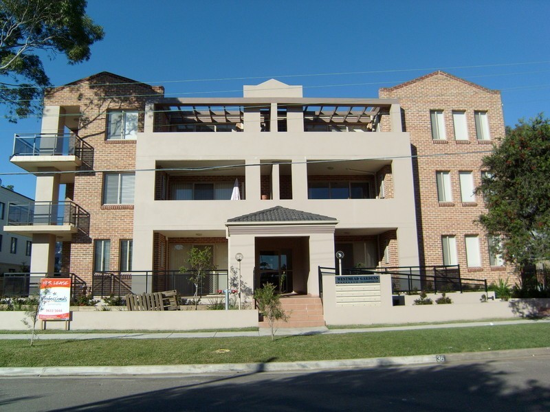 36-38 Lydbrook Street, Westmead NSW 2145