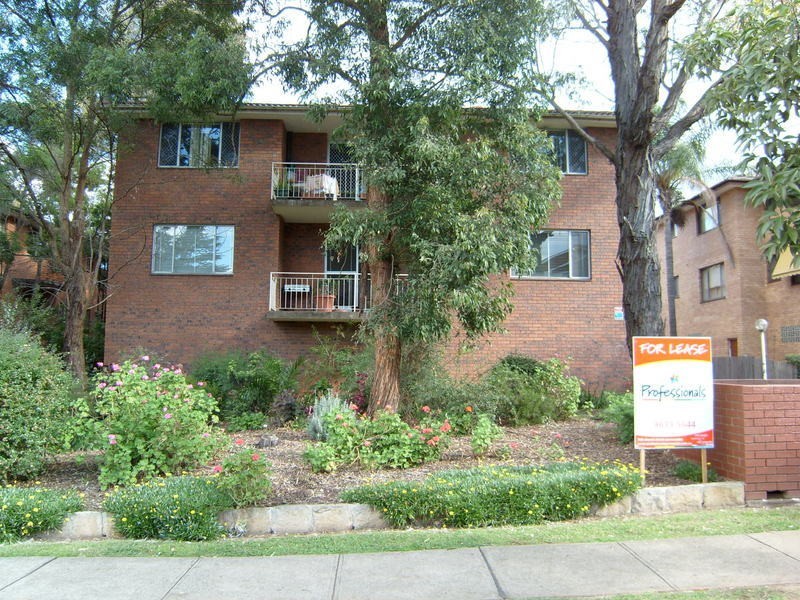 26 Caroline Street, Westmead NSW 2145