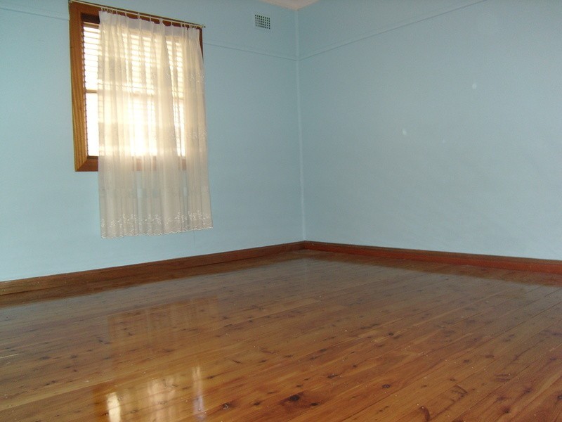 7 Lowe Street, Merrylands NSW 2160