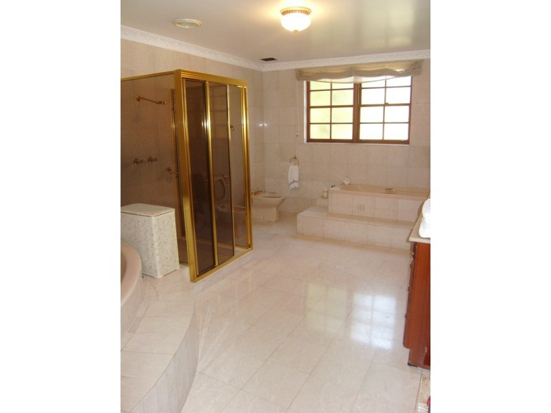 1 Andrew Place, North Rocks NSW 2151