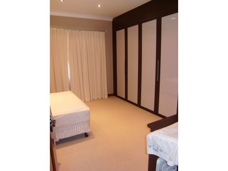 1 Andrew Place, North Rocks NSW 2151