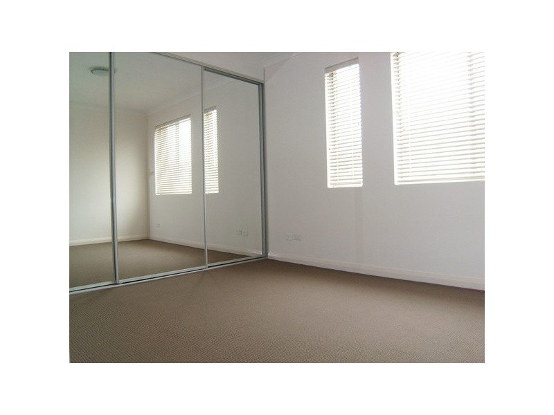 19-21 Lydbrook Street, Westmead NSW 2145