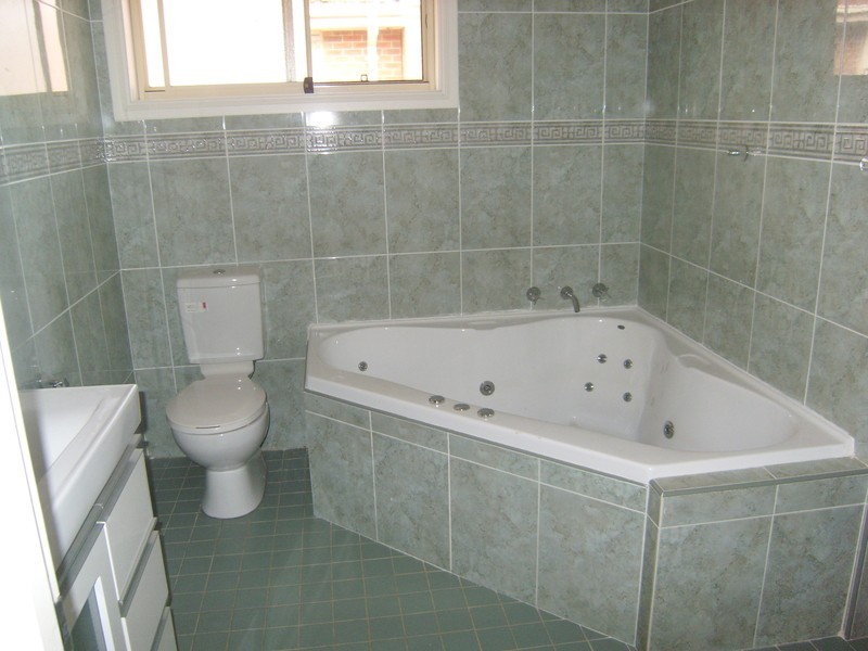 18 Targo Road, Girraween NSW 2145