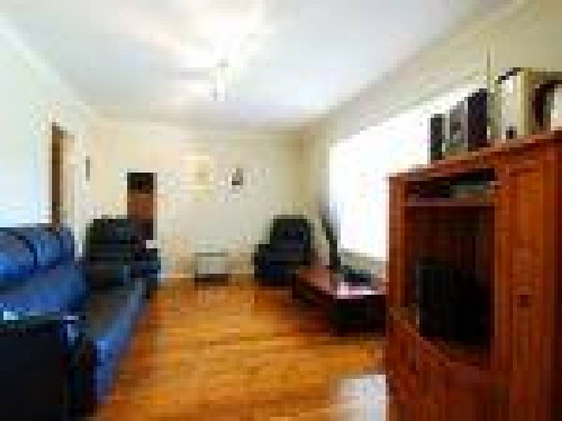 17 Sheba  Crescent, South Penrith NSW 2750