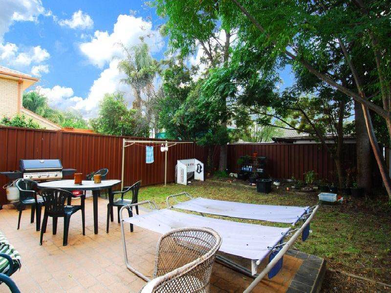 2/23 Derby Street, Kingswood NSW 2747