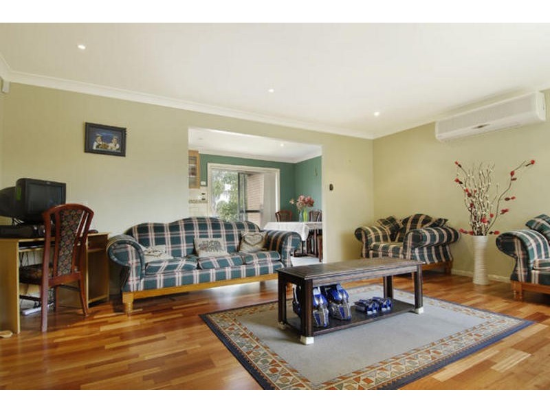 12 Lockyer Avenue, Werrington County NSW 2747